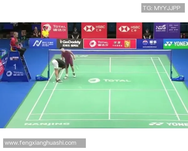 南京网球队技术揭秘：网球巨献背后的训练与策略探索