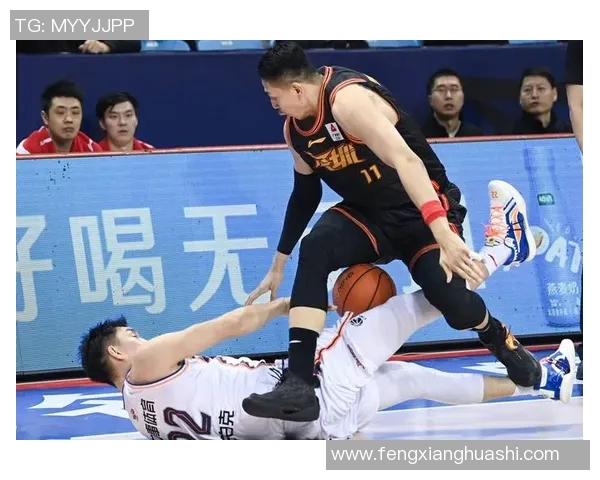 深度剖析上海篮球队战术特点与对手策略的全面对比分析 深度剖析上海篮球队战术特点与对手策略的全面对比分析